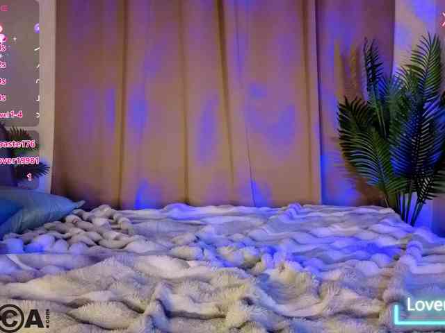 Ricki-Bloom webcam