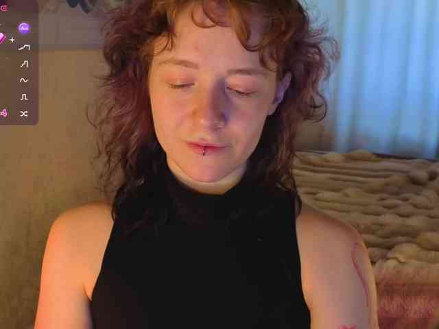 Ricki-Bloom webcam