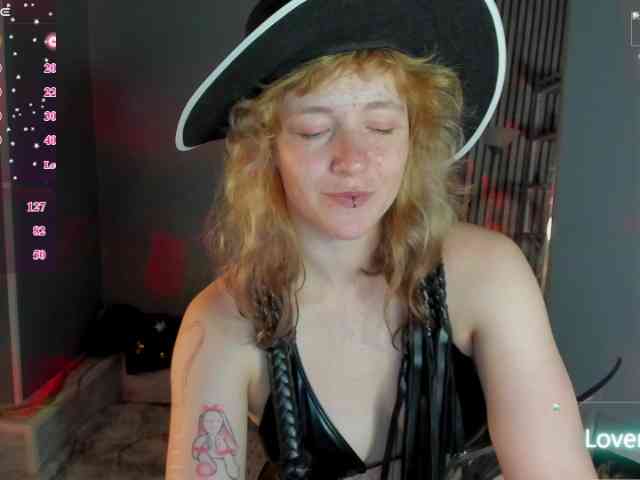 Ricki-Bloom webcam