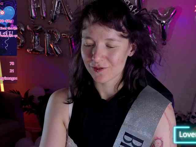 Ricki-Bloom webcam