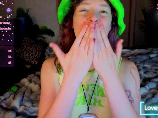 Ricki-Bloom webcam