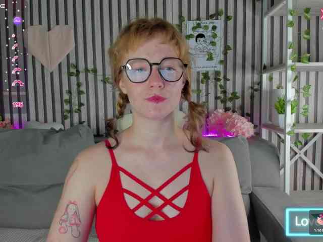 Ricki-Bloom webcam