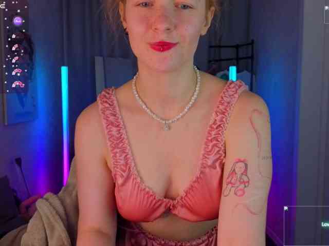 Ricki-Bloom webcam