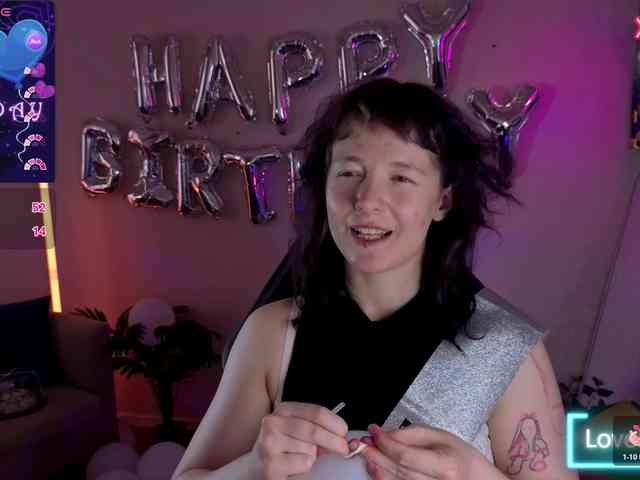 Ricki-Bloom webcam