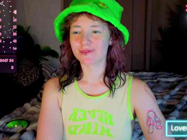Ricki-Bloom webcam