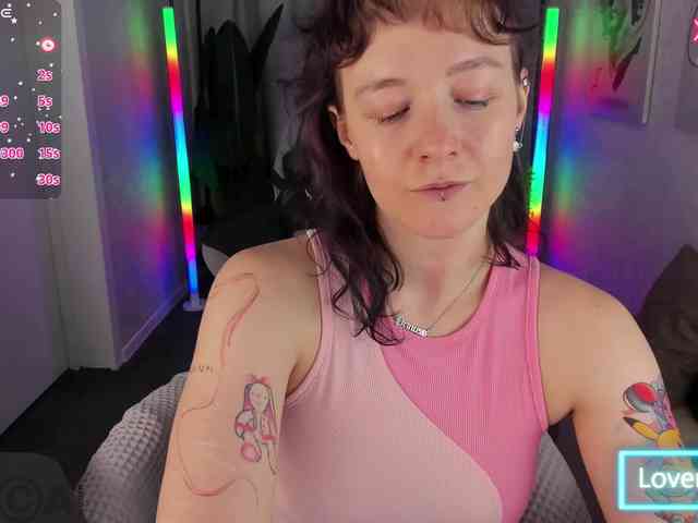 Ricki-Bloom webcam