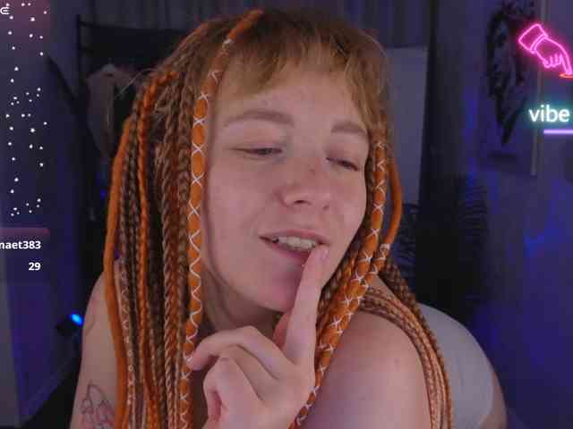 Ricki-Bloom webcam