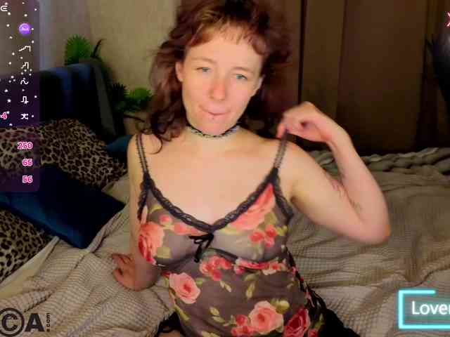 Ricki-Bloom webcam