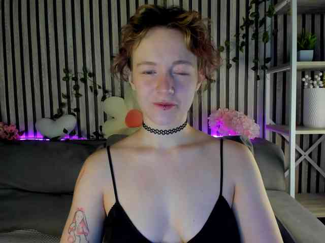 Ricki-Bloom webcam