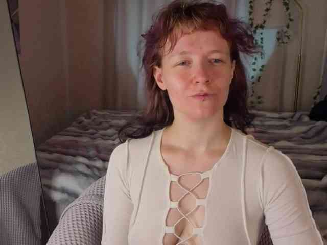 Ricki-Bloom webcam