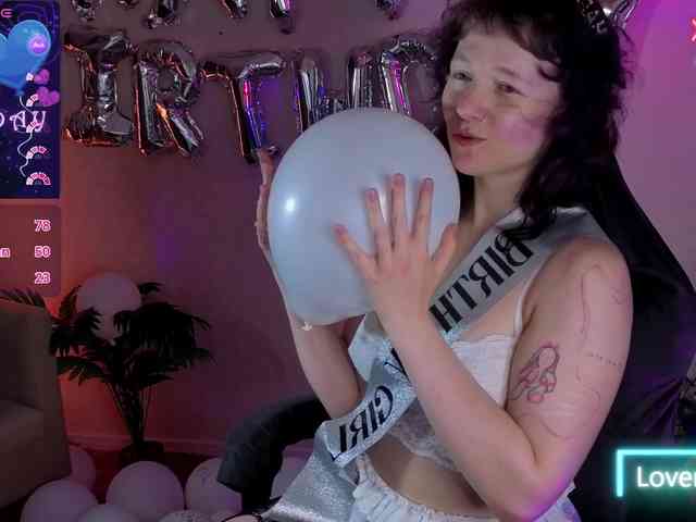 Ricki-Bloom webcam