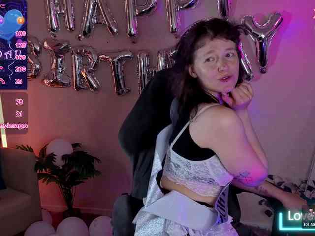 Ricki-Bloom webcam