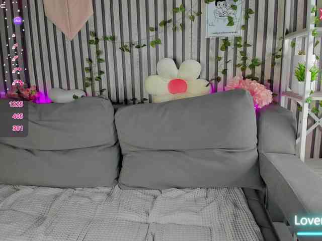 Ricki-Bloom webcam