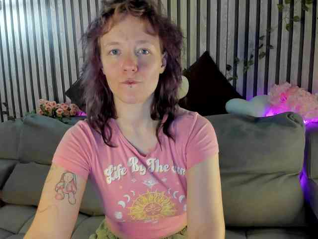 Ricki-Bloom webcam