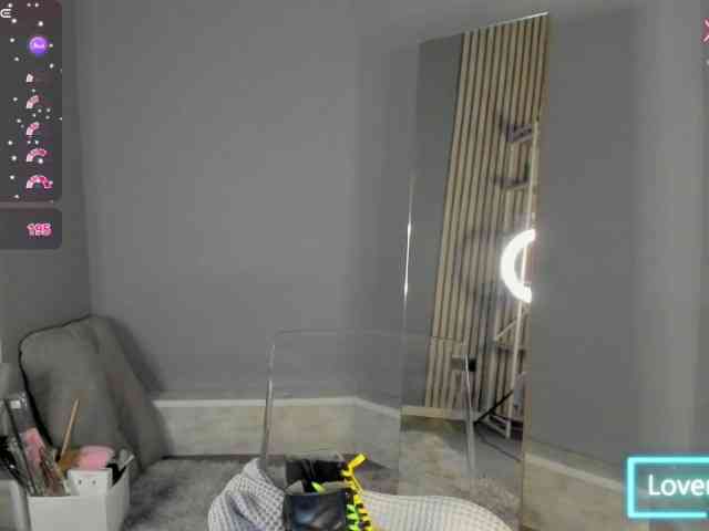 Ricki-Bloom webcam
