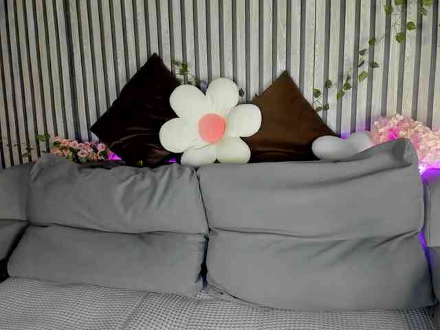 Ricki-Bloom