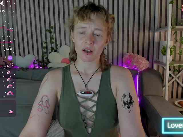 Ricki-Bloom webcam