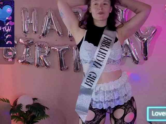 Ricki-Bloom webcam