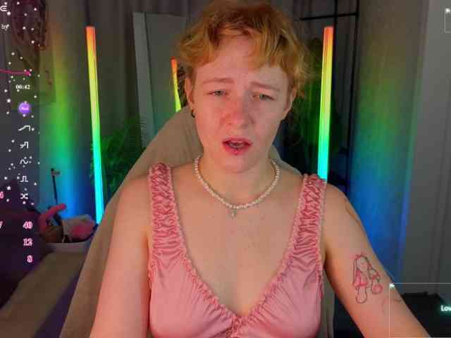 Ricki-Bloom webcam