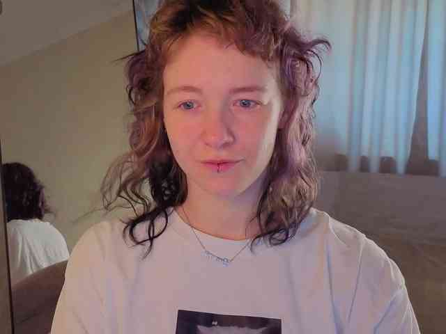 Ricki-Bloom webcam