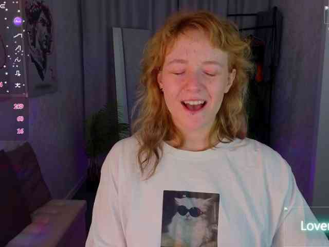 Ricki-Bloom webcam