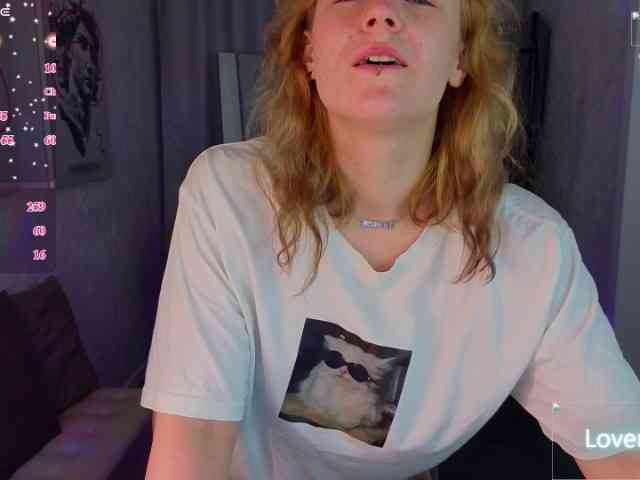Ricki-Bloom webcam