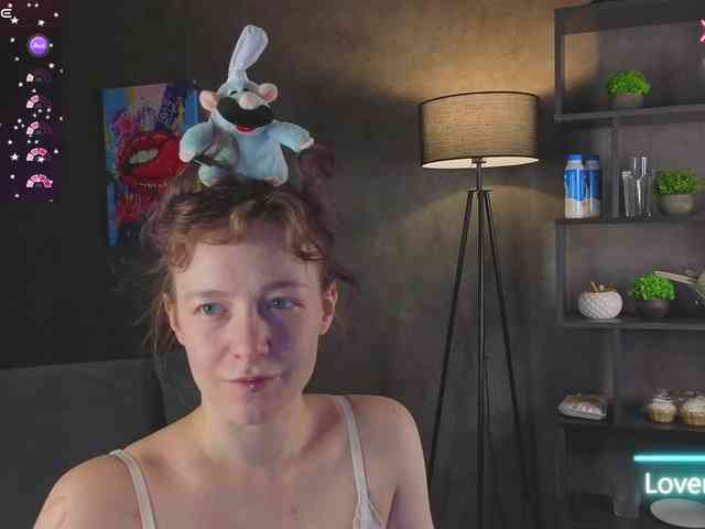 Ricki-Bloom webcam