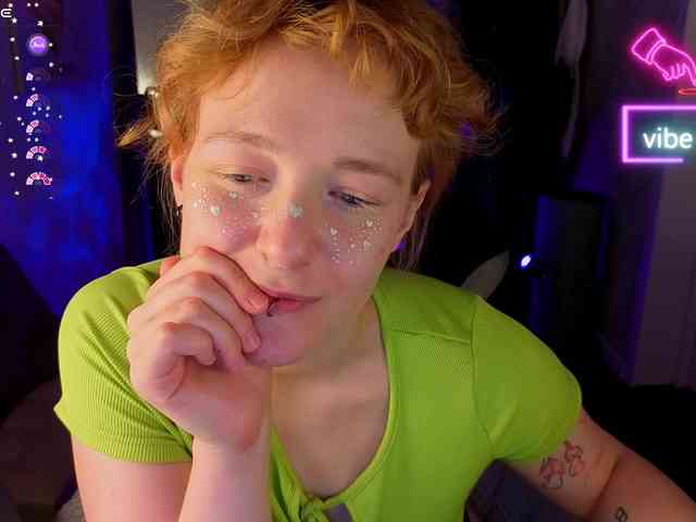 Ricki-Bloom webcam