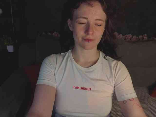 Ricki-Bloom webcam