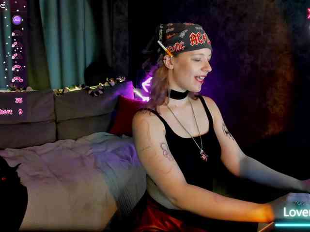 Ricki-Bloom webcam