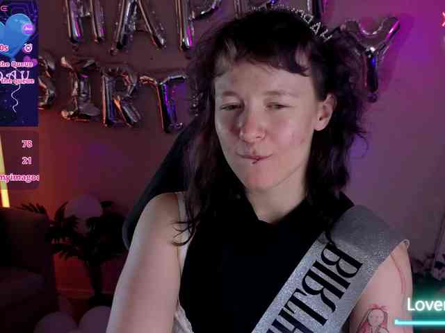 Ricki-Bloom webcam