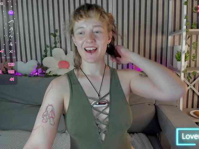 Ricki-Bloom webcam