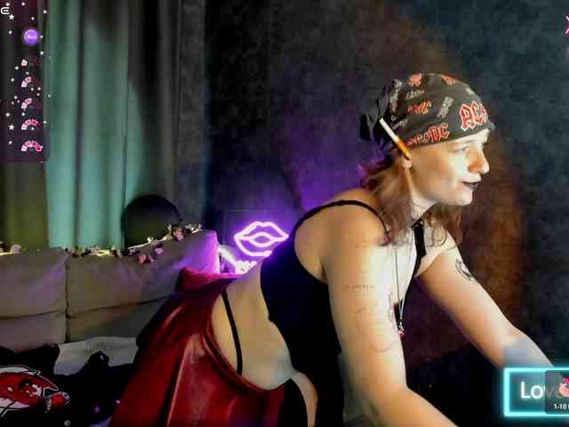 Ricki-Bloom webcam