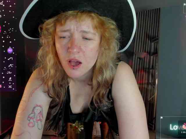 Ricki-Bloom webcam