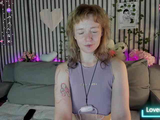 Ricki-Bloom webcam