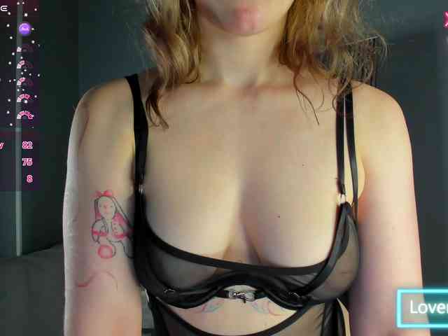 Ricki-Bloom webcam