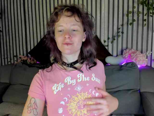 Ricki-Bloom webcam