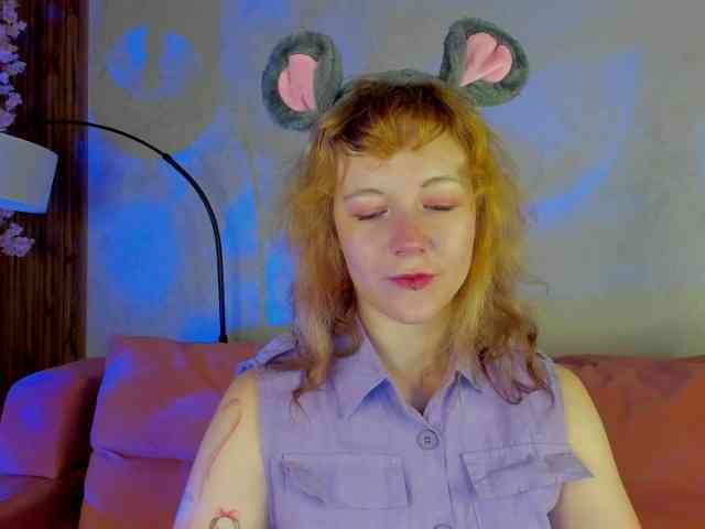 Ricki-Bloom webcam