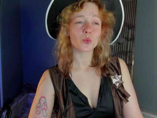 Ricki-Bloom webcam