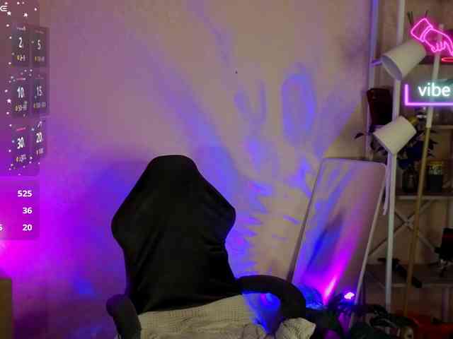 Ricki-Bloom webcam