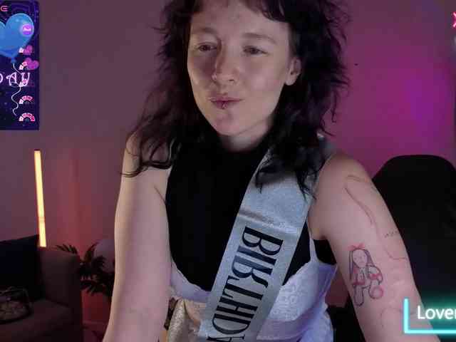 Ricki-Bloom webcam