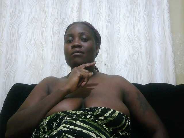 Sexxy-apple live cam on BongaCams
