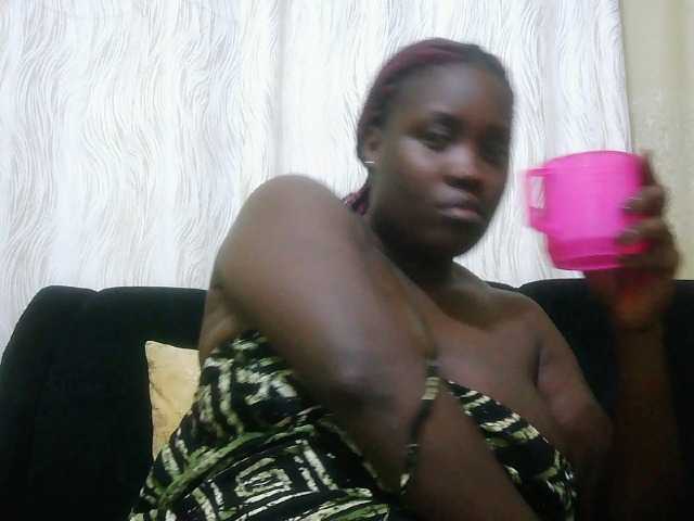 Sexxy-apple live cam on BongaCams