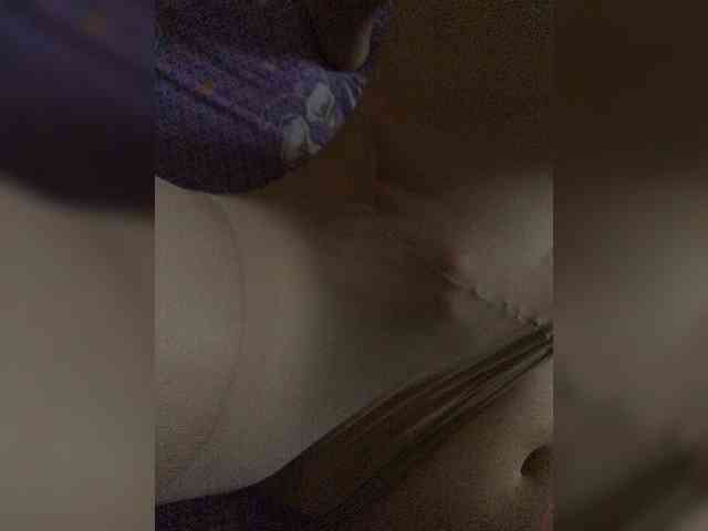 PeachBitchesss webcam