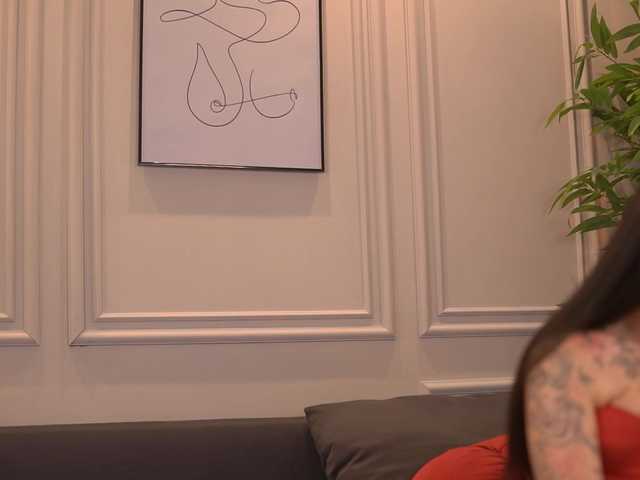 KyraReign live cam on BongaCams