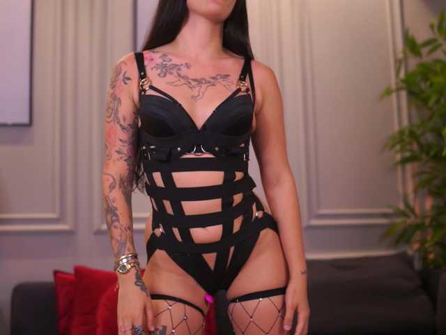 KyraReign live cam on UnifiedCams