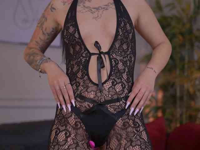 KyraReign