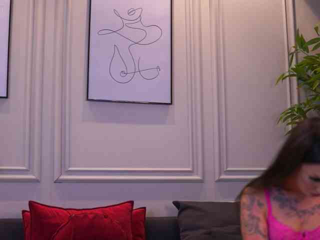 KyraReign webcam