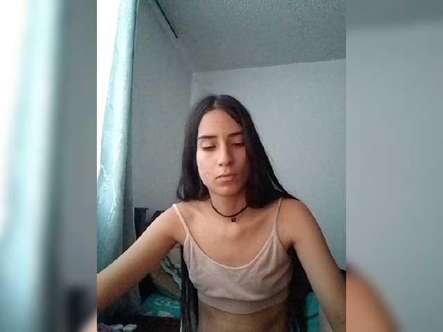Dannali22 live cam on BongaCams