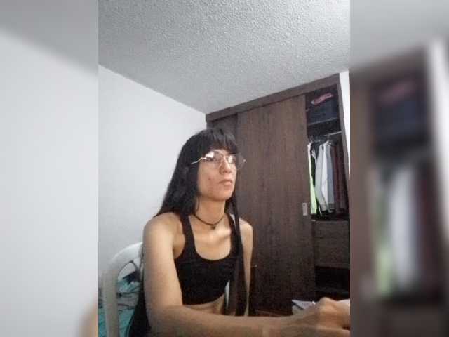 Dannali22 live cam on BongaCams
